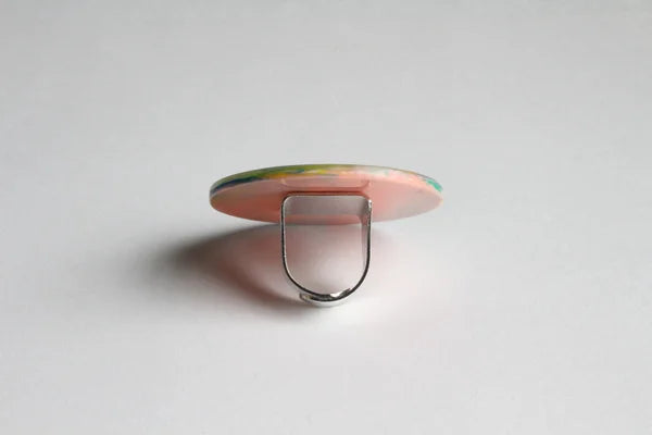 Trijn sieraden - Ring gevlekt acrylaat (#R25-1) - Roze/blauw gevlekt 3 cm
